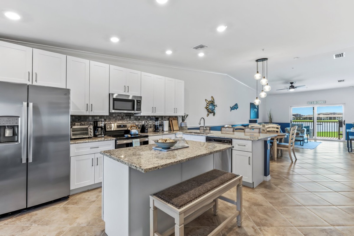 Spacious, Beautifully Decorated Golf Condo
